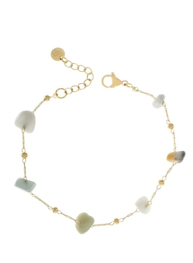Ellen beekmans fijn armbandje met ongelijke edelsteentjes zeegroen