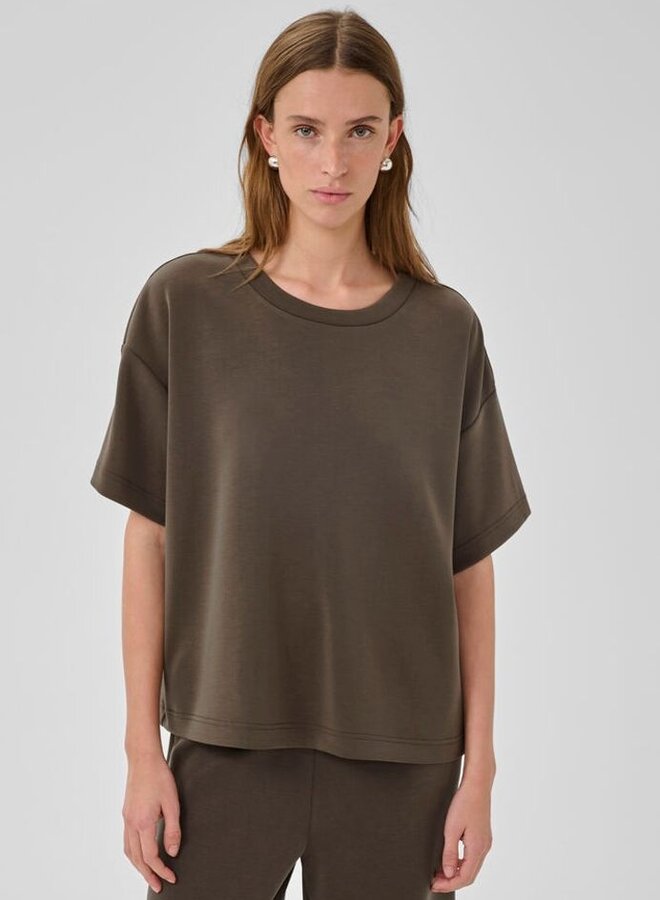 MEW helle emb boxy tee brown
