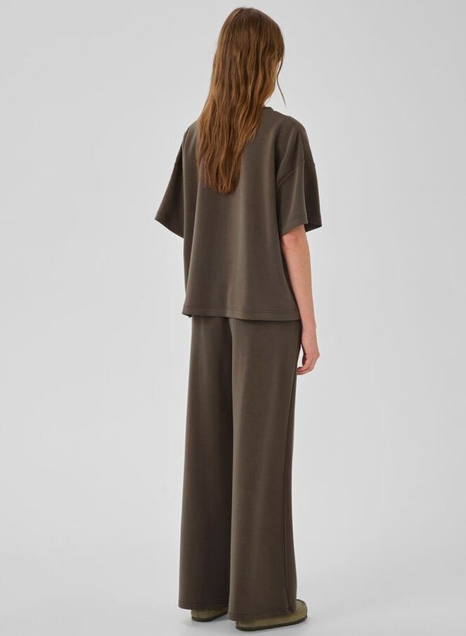 MEW helle emb boxy tee brown