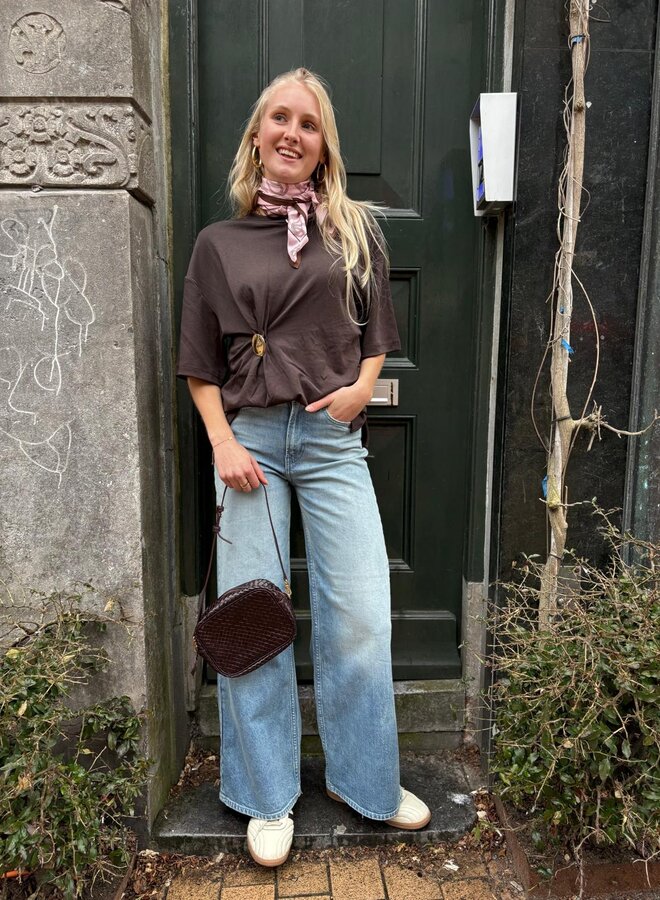 Second F. enora brooch tee chocolate torte