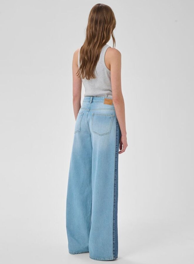 MEW lise 139 high wide jeans light blue