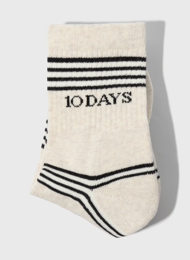 10days socks stripes soft white
