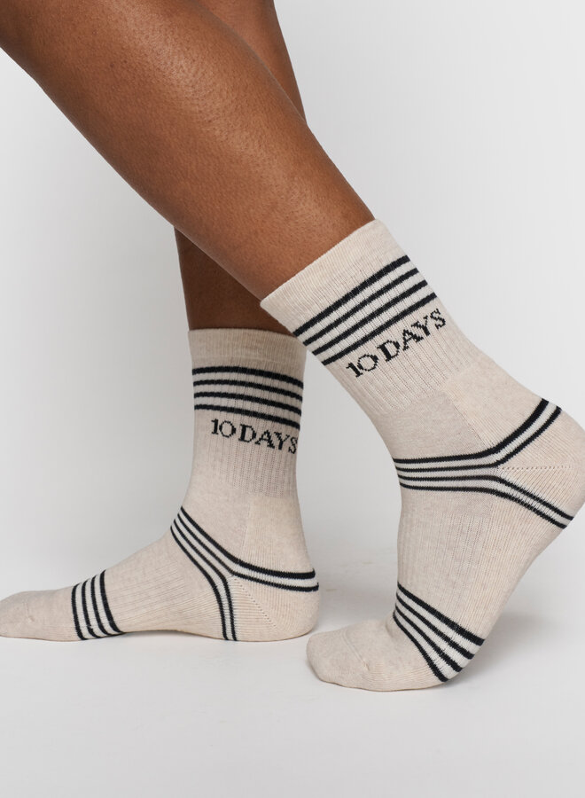 10days socks stripes soft white