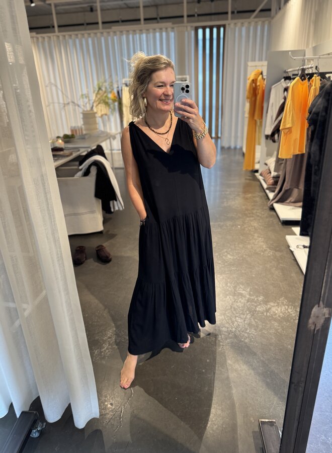 10days flowy maxi dress black