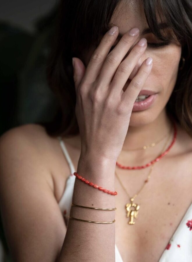 Ellen Beekmans schelpen armband rood