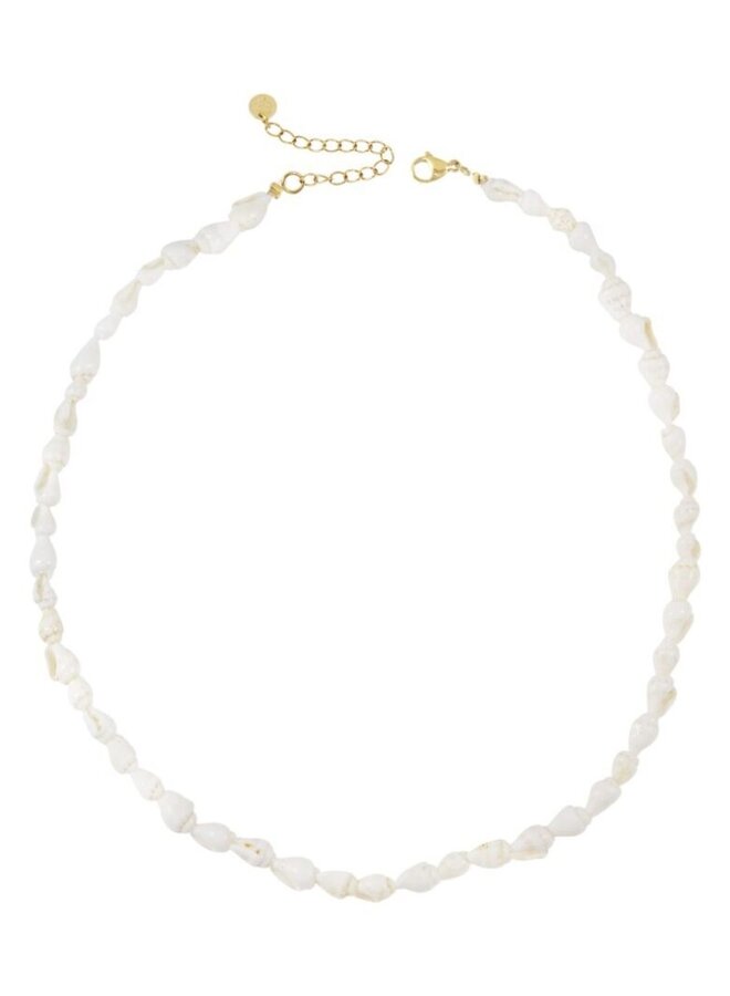 Ellen Beekmans korte ketting schelpjes wit