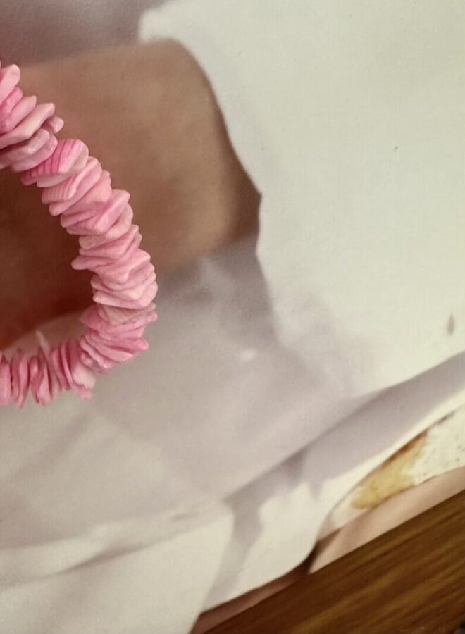 Ellen beekmans schelpen armband roze
