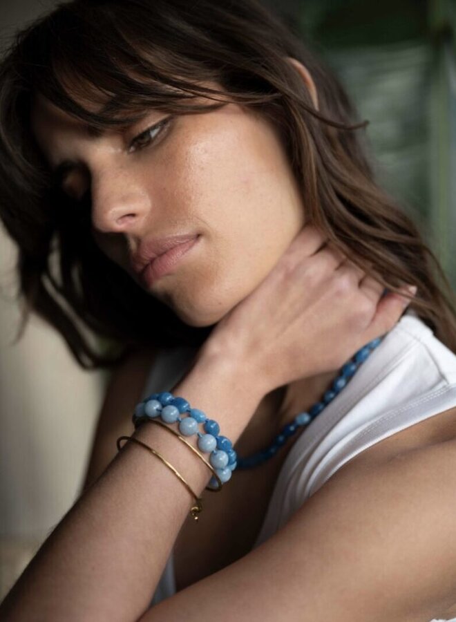 Ellen Beekmans gemstone armband licht blauw
