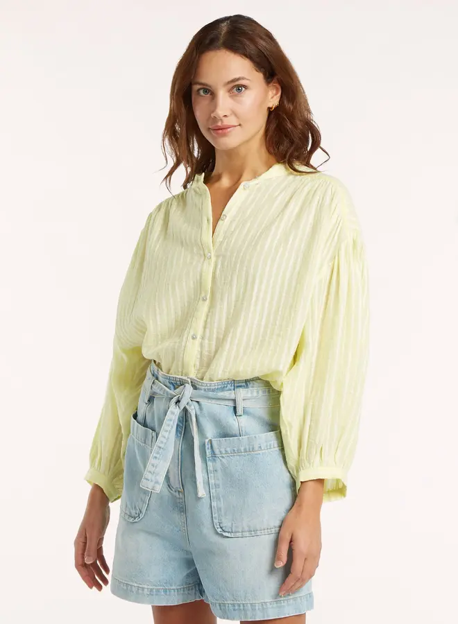 Circle S26 lexi blouse lime light