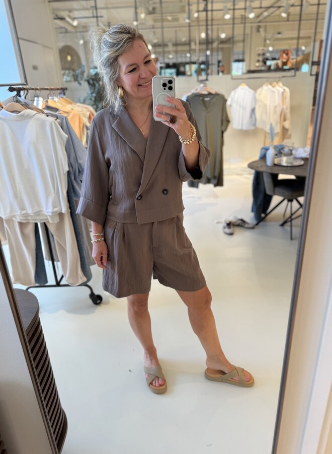 Yaya woven bermuda short brown