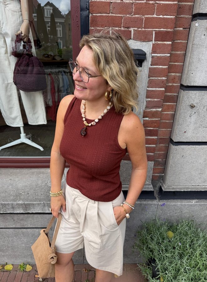 SF helle pointel knit top cherry