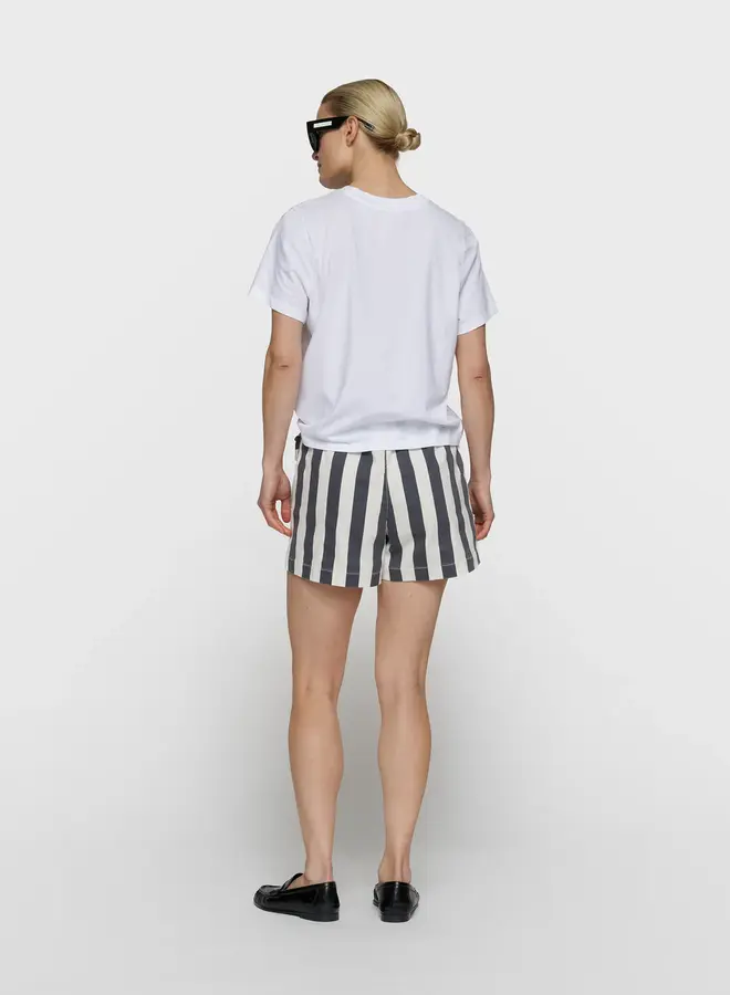 10days petite tee believe white