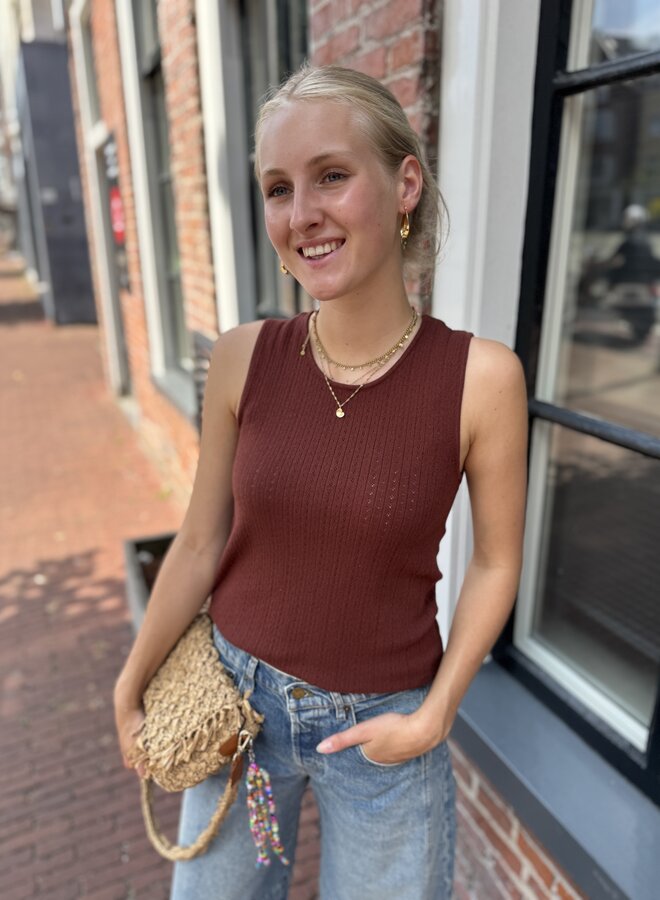 SF helle pointel knit top cherry