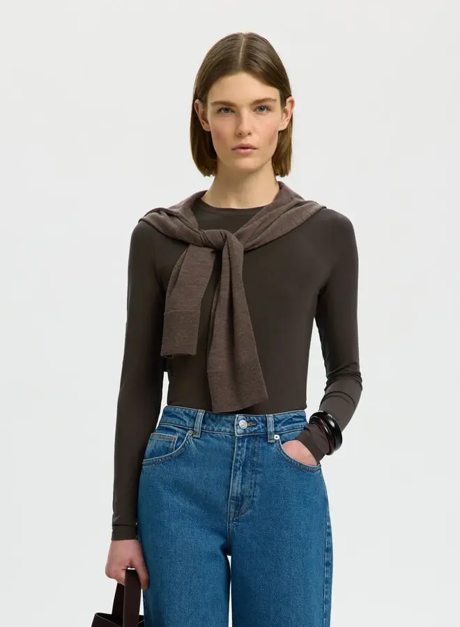 SF manja ls o-neck noos delicioso