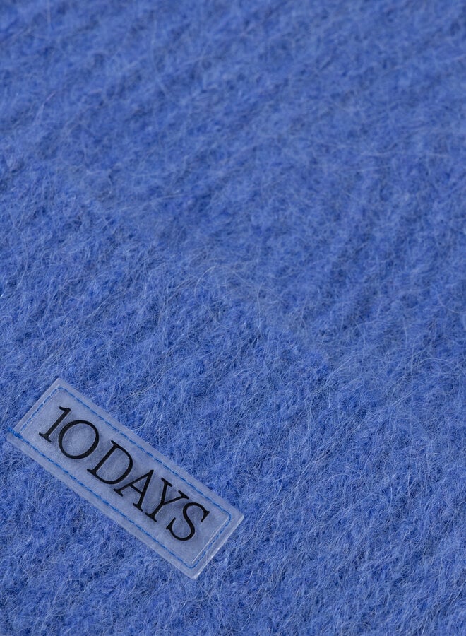 10days hairy beanie ultramarine