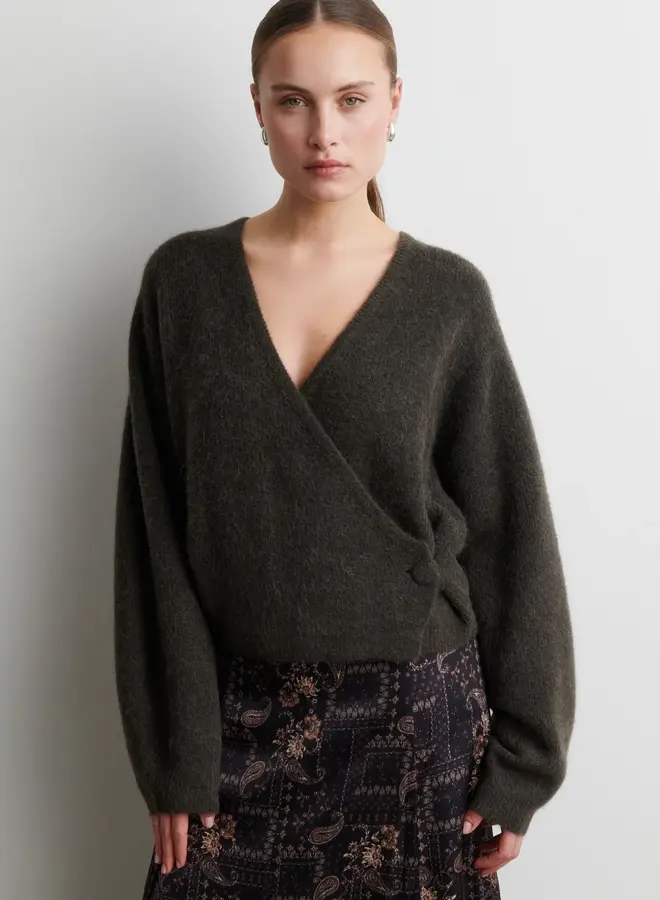 Second Female gabby wrap knit black olive