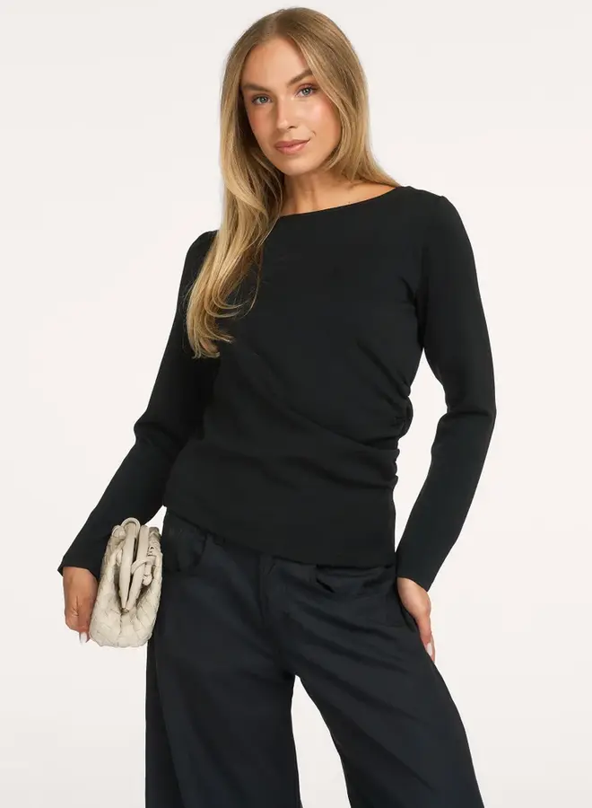 MEW helle asymmetric blouse black