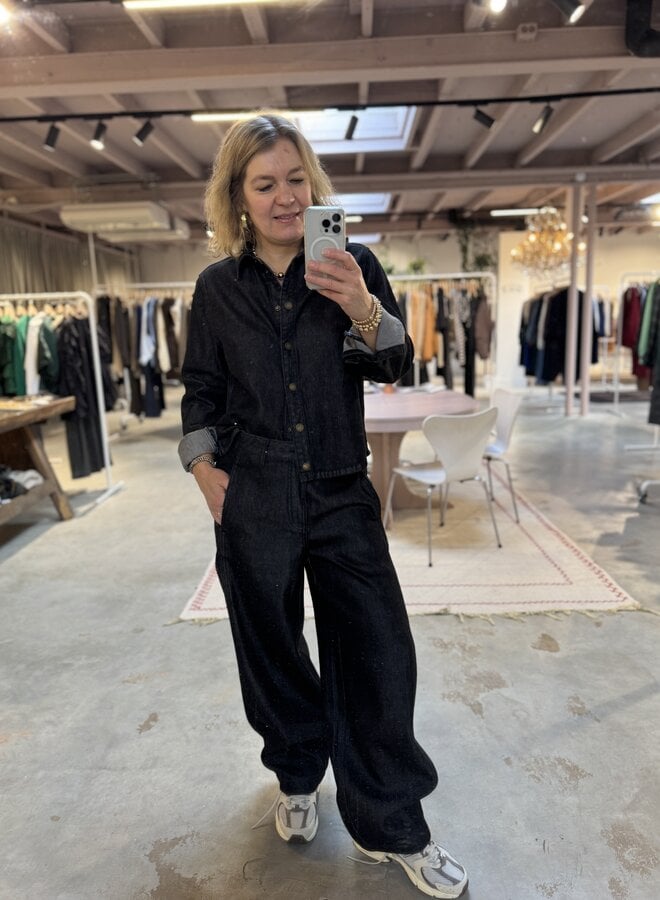 MEW malle shirt black