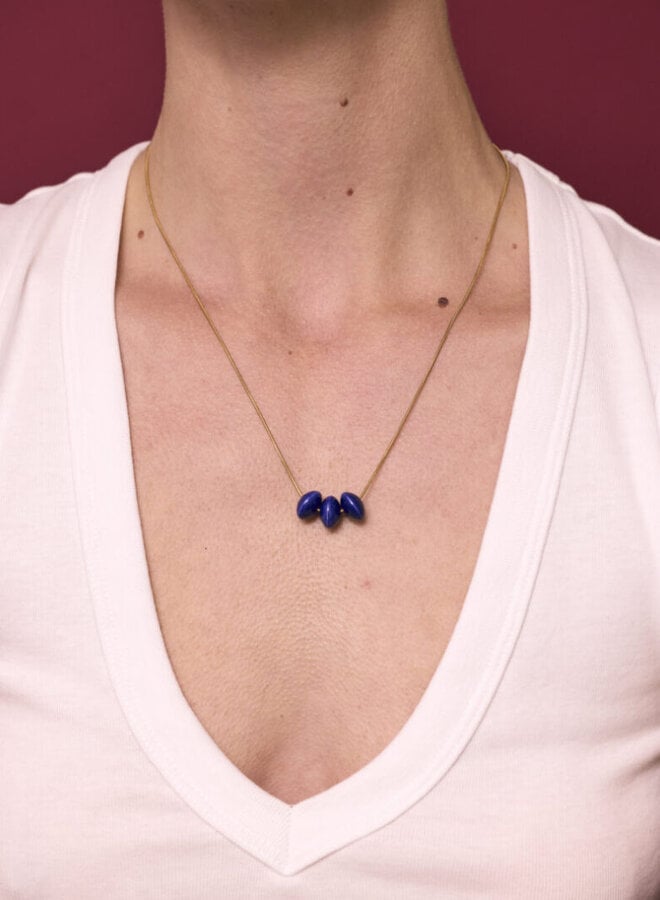 Ellen Beekmans ketting met porcelain blue