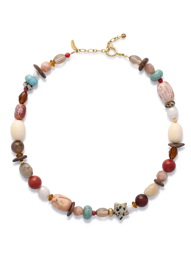 Le Veer savanna story necklace