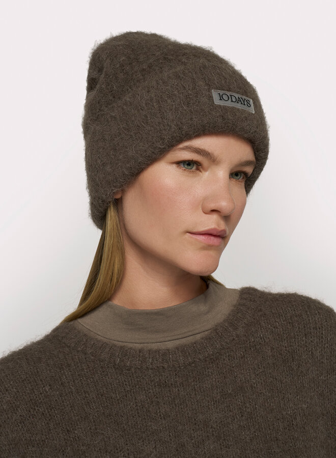 10days hairy knit beanie portobello