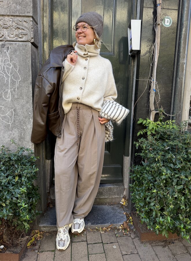 Knit-ted milo cardigan greige