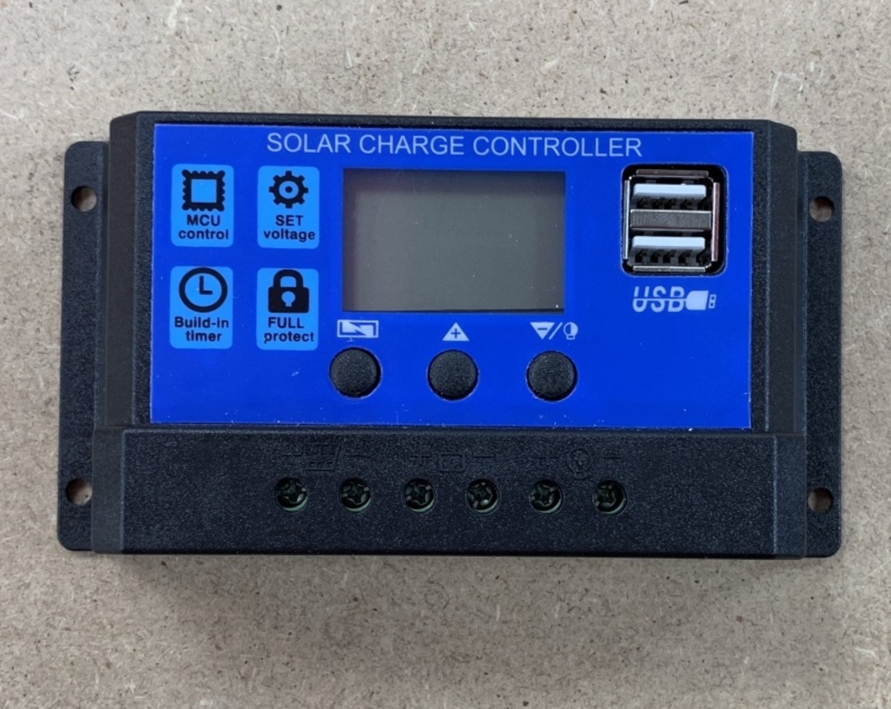 Zonnepaneel laad regelaar 12-24V Solar charge controller 10A Zonnepaneel laad regelaar 12-24V Solar charge controller 10A