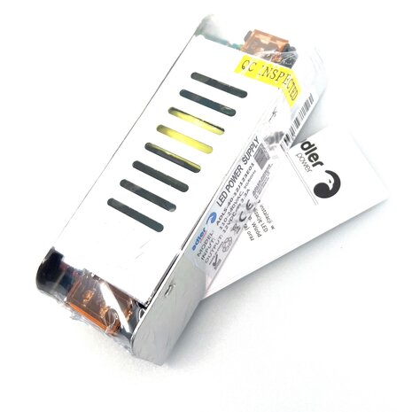 ADLER Geschakelde voeding 12V 3,3A