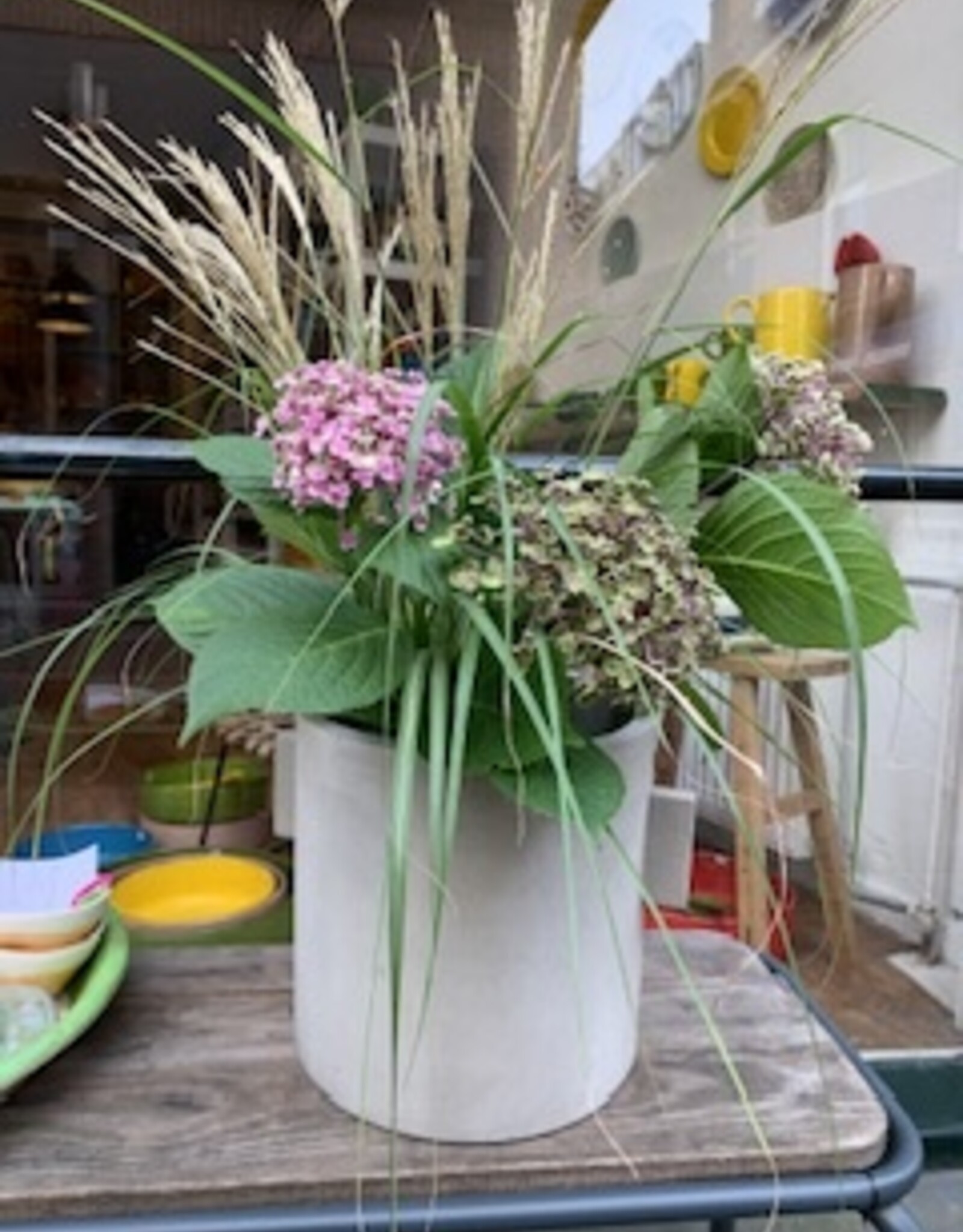 Marie Michielssen - Serax Urban Jungle plantenpot  Concrete L