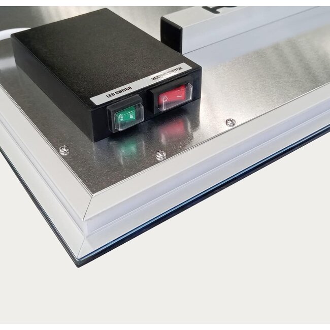 Spiegel mit LED-Beleuchtung und Infrarotheizung 60 x 100, 580 Watt