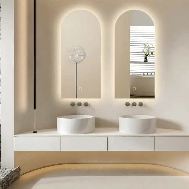 Spiegel mit LED halb oval 50 x 100 cm