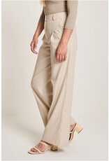 Para Mi Cloe (Pleat) City program Light Taupe L32