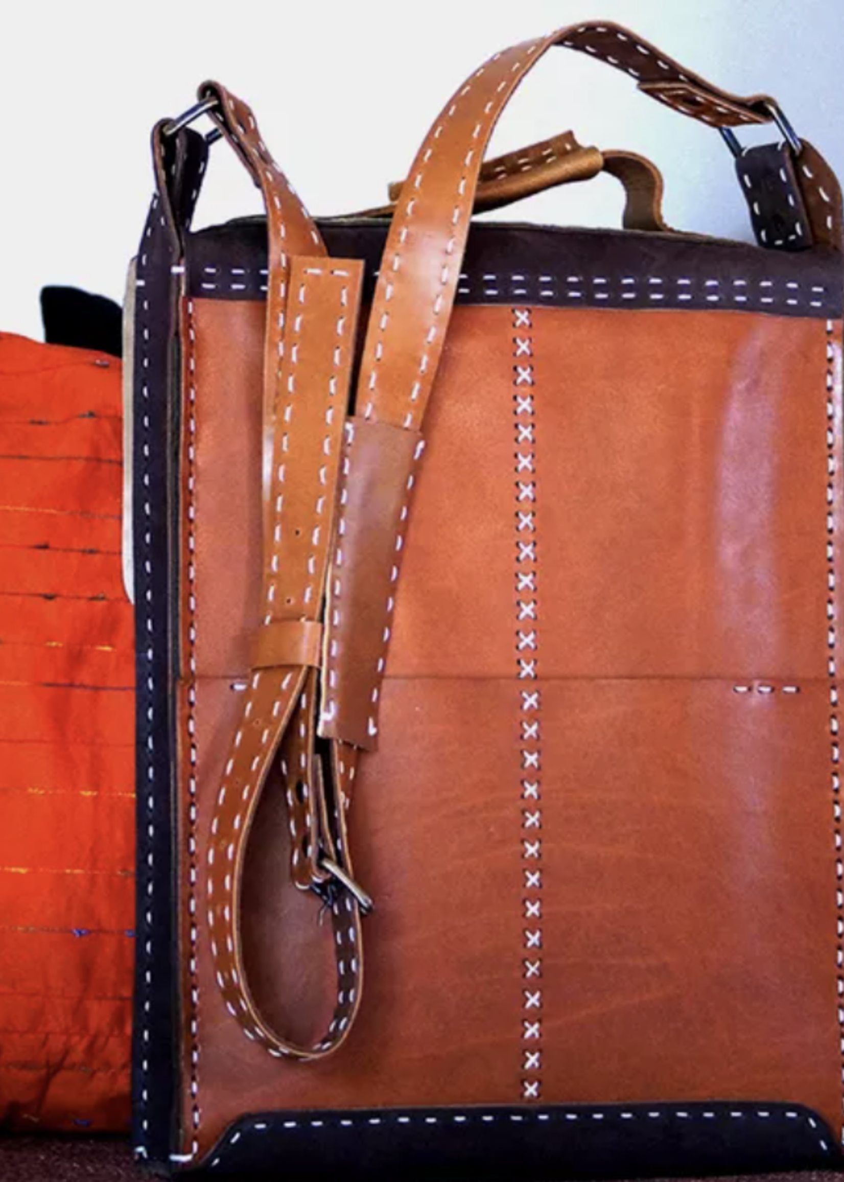 Tommy Laptop Bag by Kahuna - Bruin