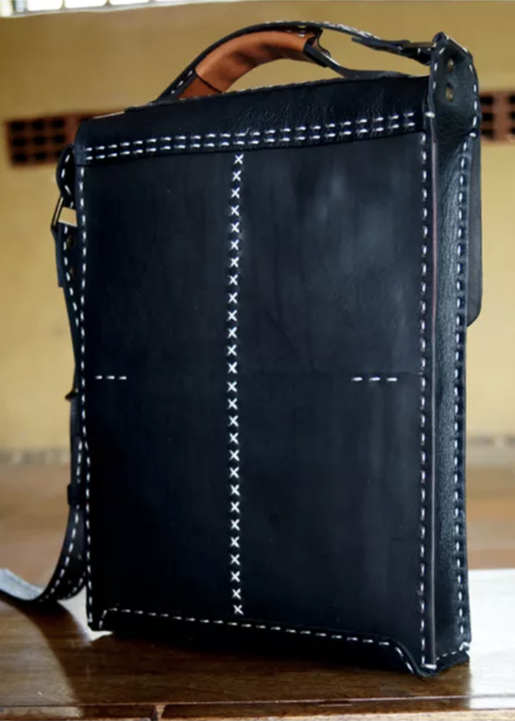 Tommy Laptop Bag by Kahuna - Zwart