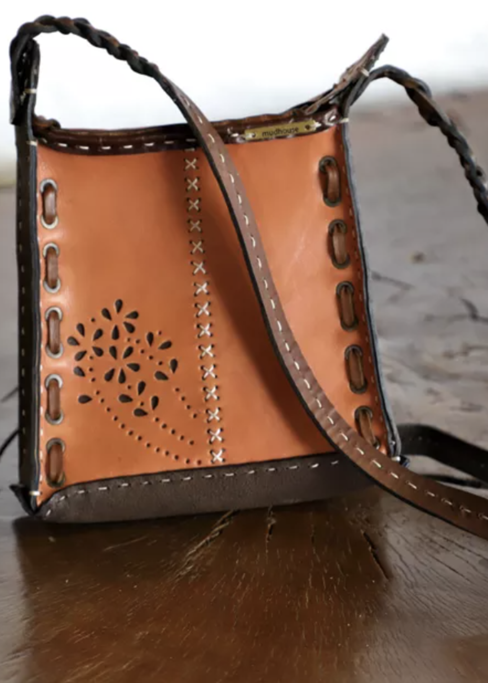 Giani Sling Bag by Kahuna - Bruin