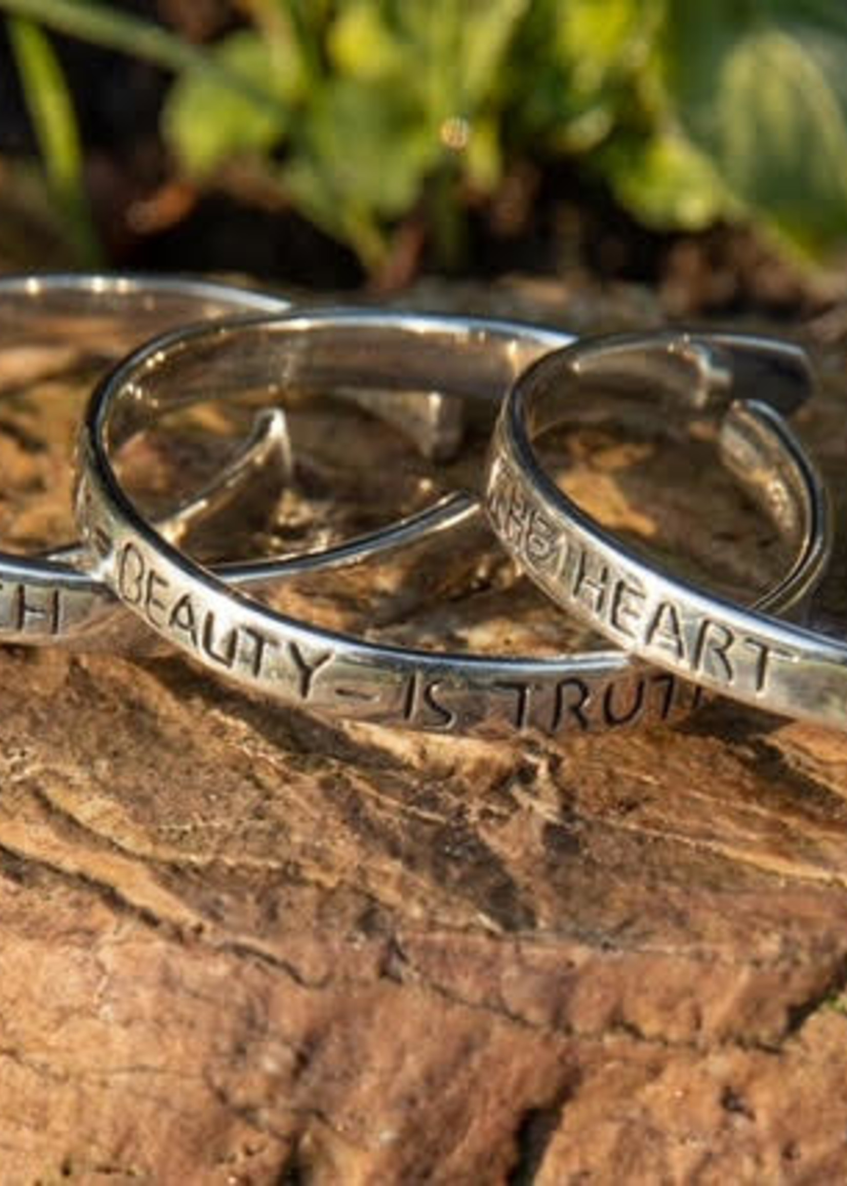 Emoto Armband by Kahuna