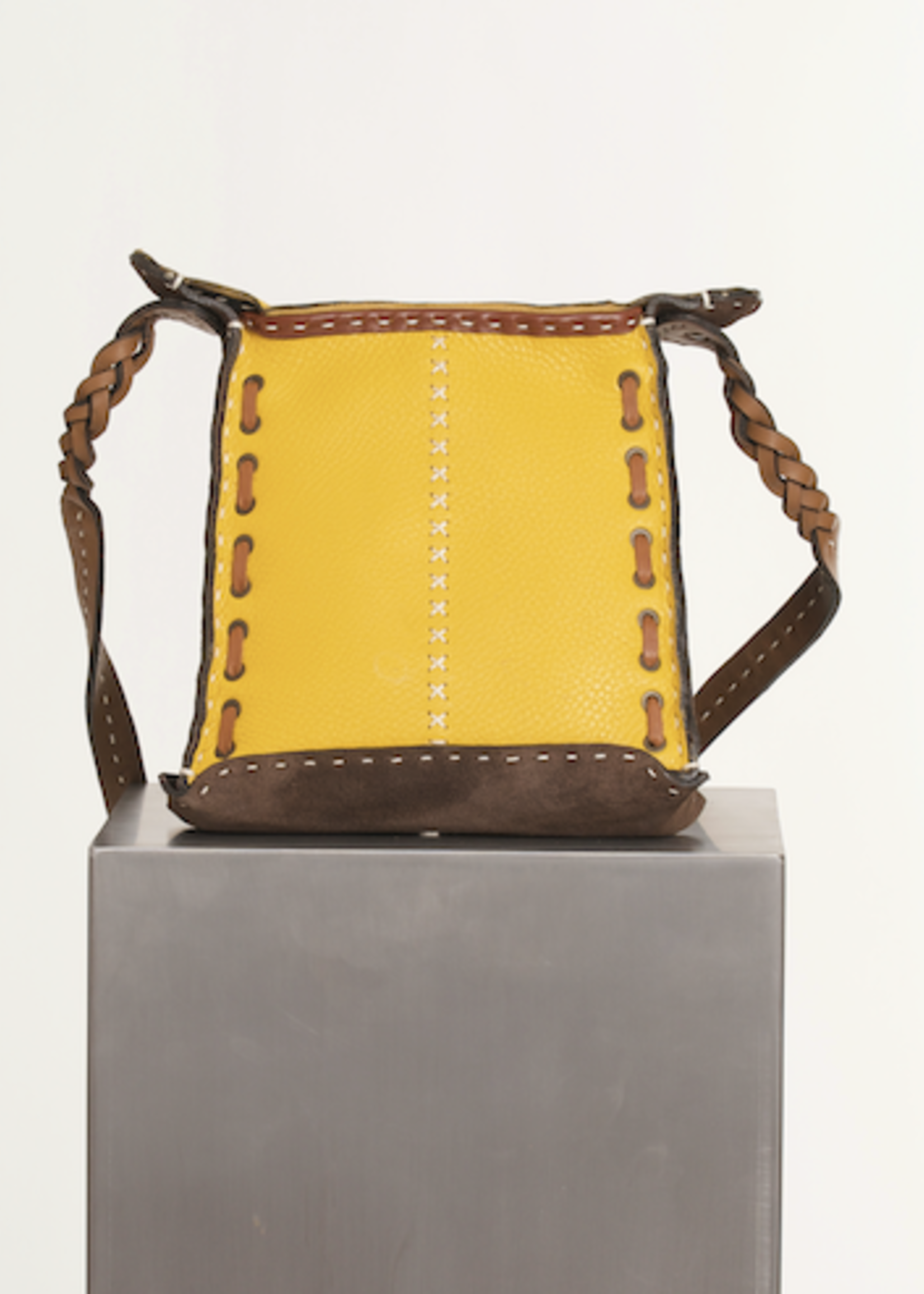 Giani Sling Bag by Kahuna - Geel