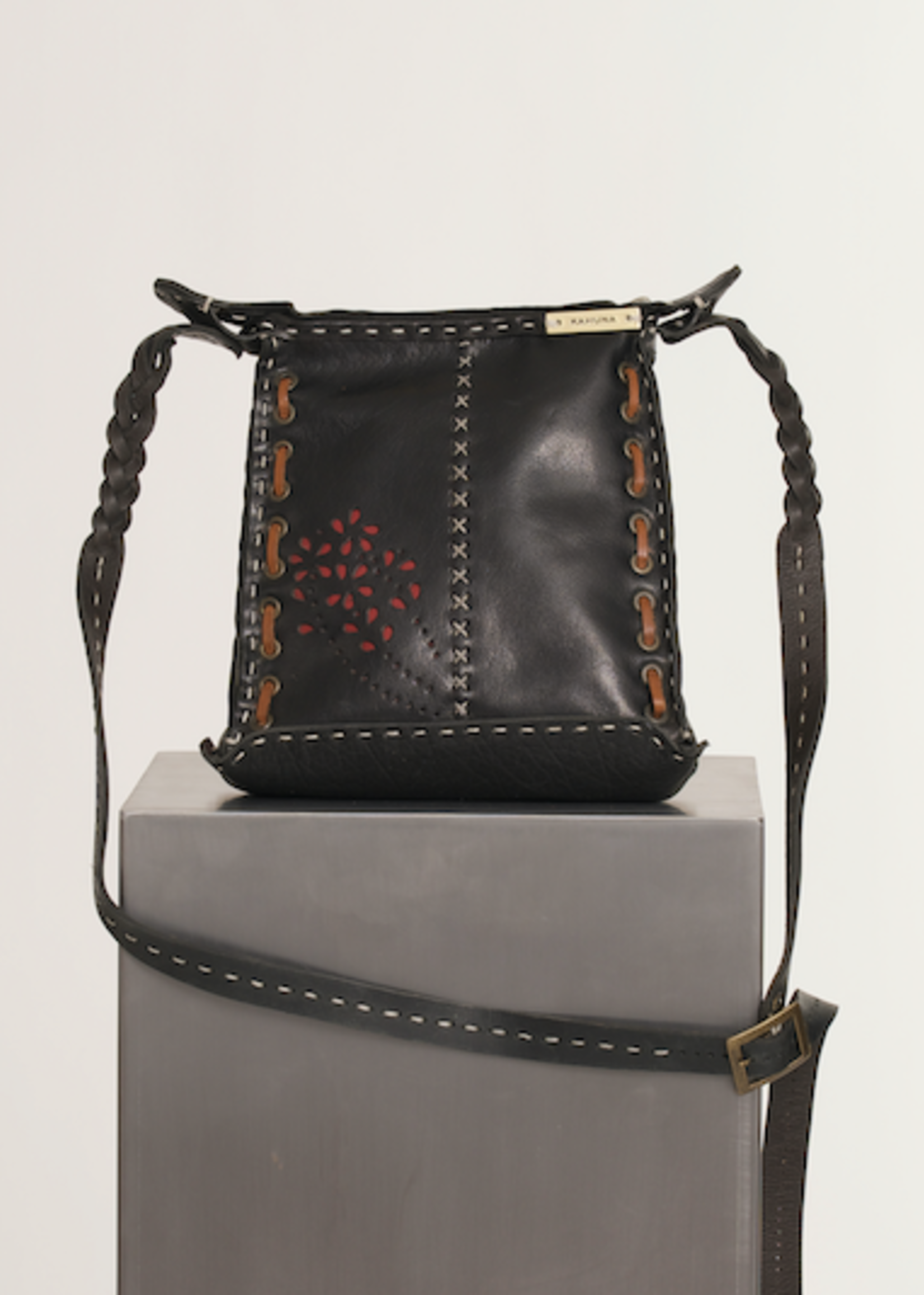 Giani Sling Bag by Kahuna - Zwart