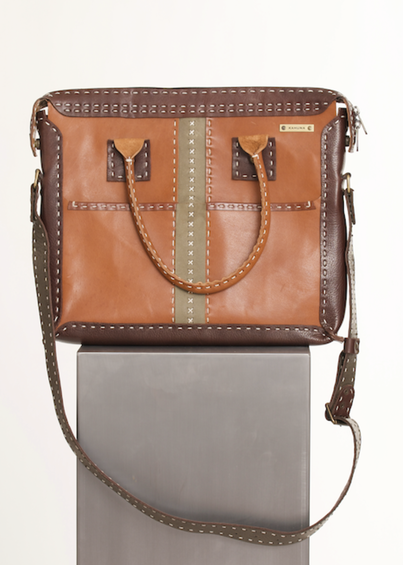 Darren Sleeve Bag by Kahuna - Bruin
