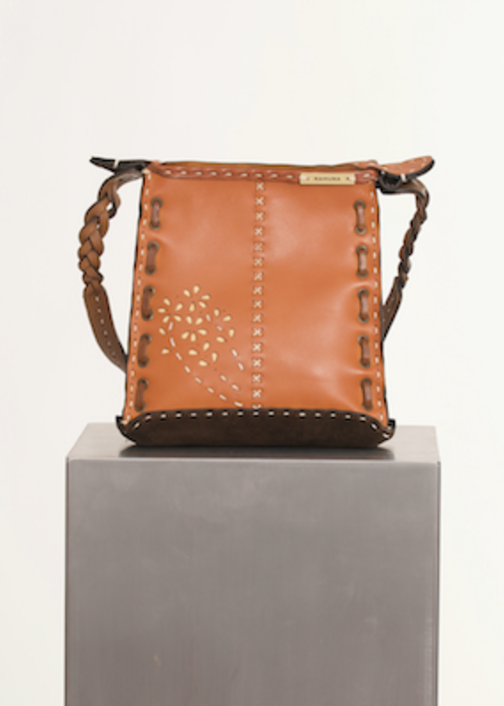 Giani Sling Bag by Kahuna - Bruin