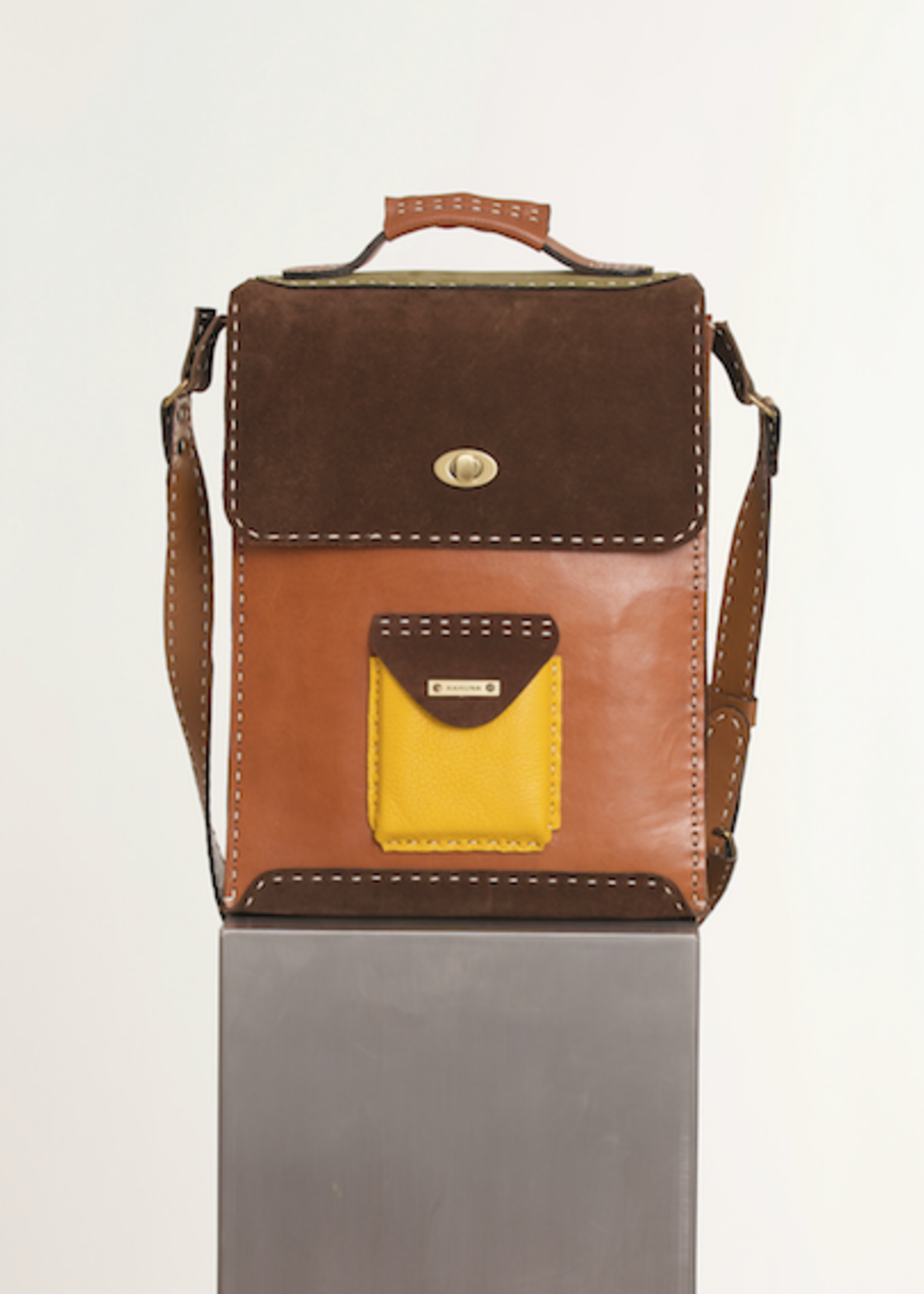 Tommy Laptop Bag by Kahuna - Bruin