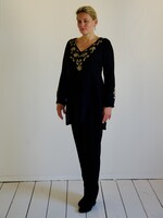 Kahuna Zwarte crepe de chine tuniek met gouden borduursel