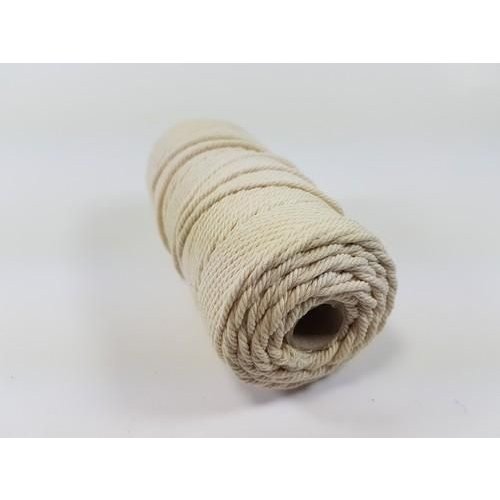 Macramé Katoen Macramé touw spoel nr 32  - +/ 2mm 100grs  ecru - +/ 43mtr