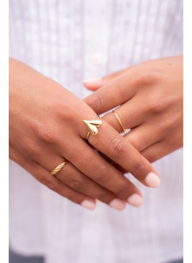Minimalistische Ring met Statement Hartje Goud