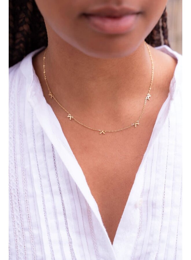 Minimalistische Ketting met 5 Mini Strikjes Goud