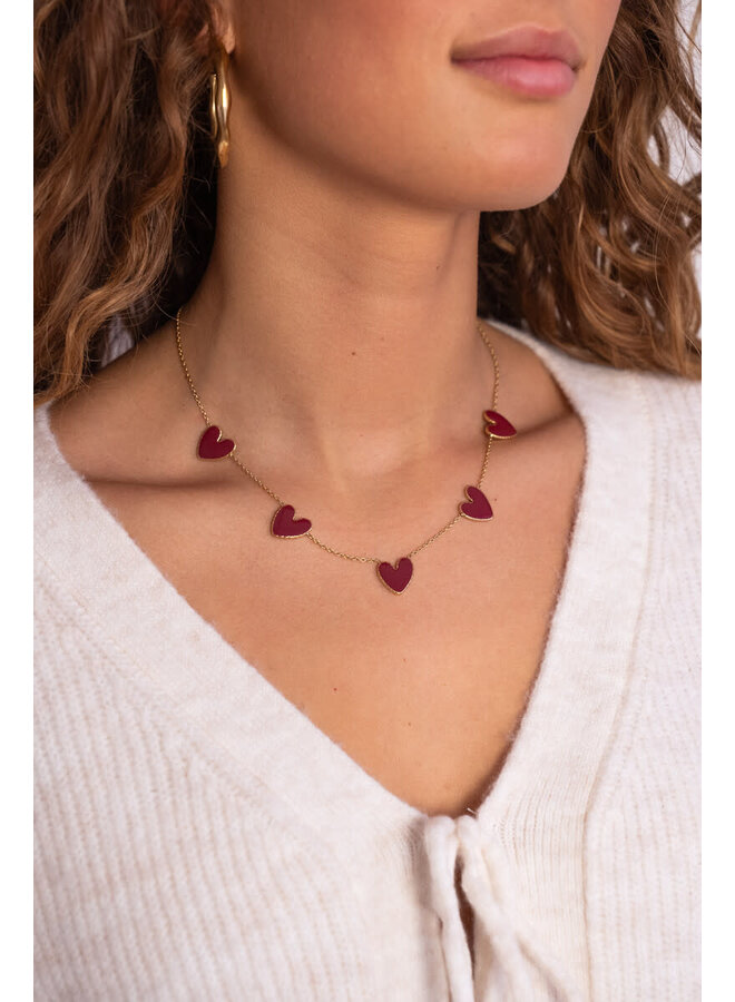 Fijne Ketting met Burgundy Hartjes Goud