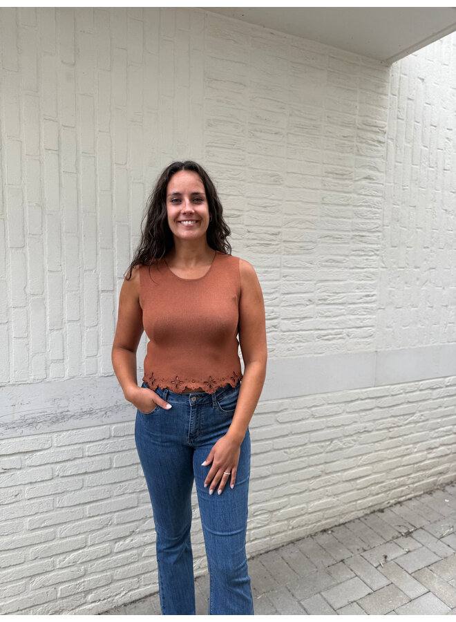Delia Flower Top Rust