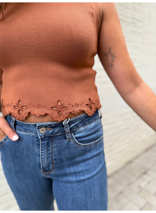 Delia Flower Top Rust