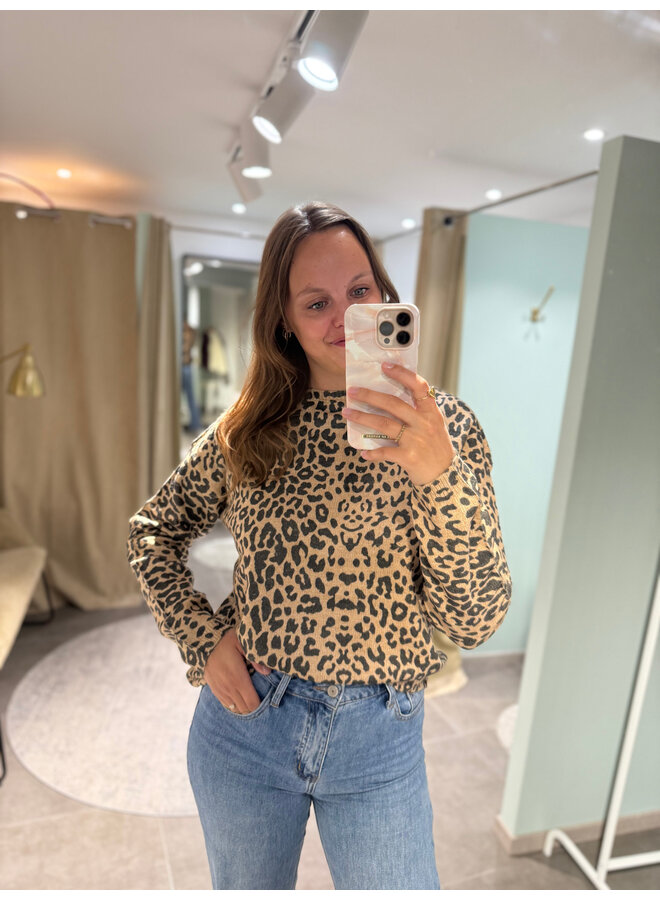 Holly Leo Knit