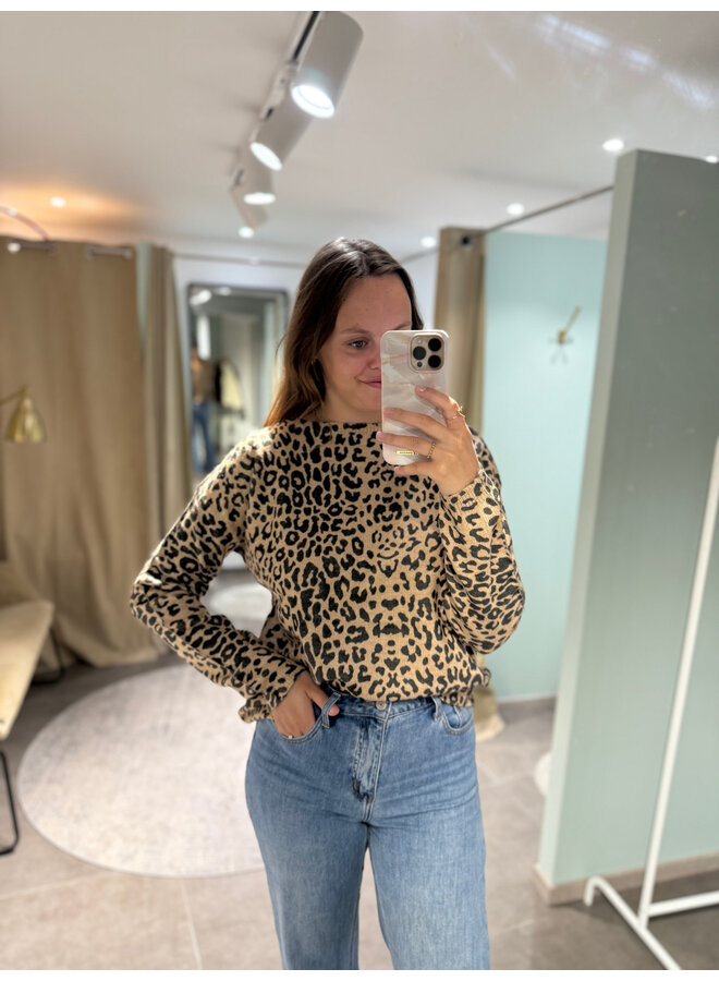 Holly Leo Knit
